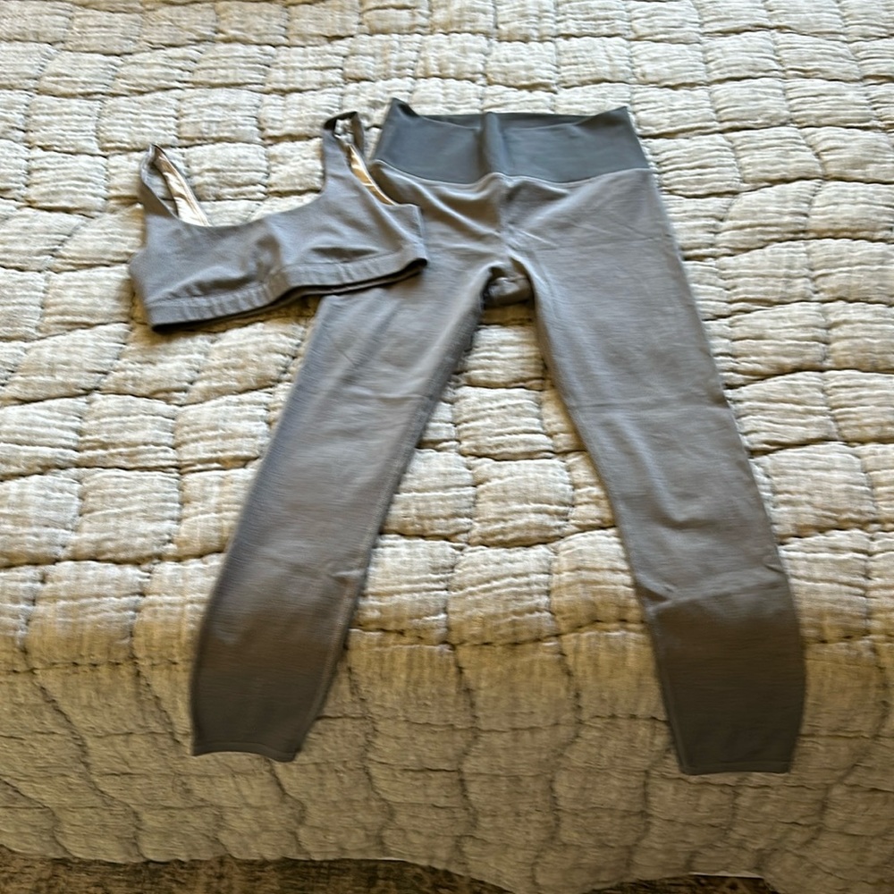 VUORI WOMEN’s SET
